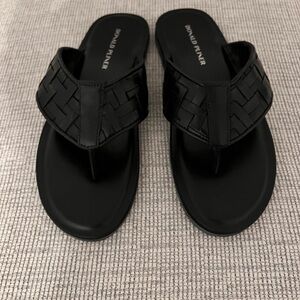 Donald Pliner Sandals